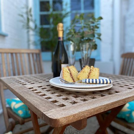 Bosun Cottage - Boutique Retreat On The Beach Deal Exterior foto